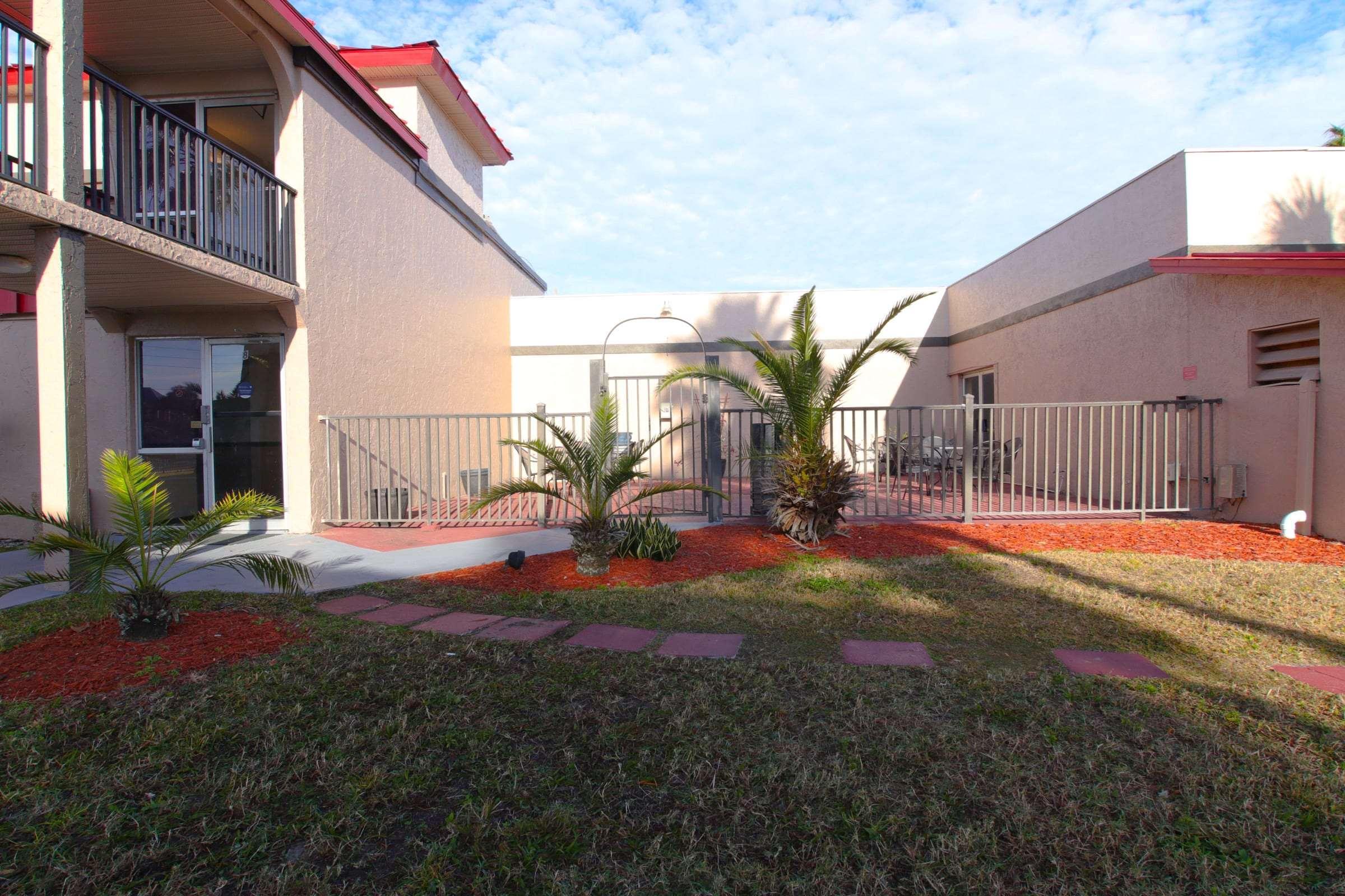 Ramada By Wyndham Davenport Orlando South Hotel Buitenkant foto