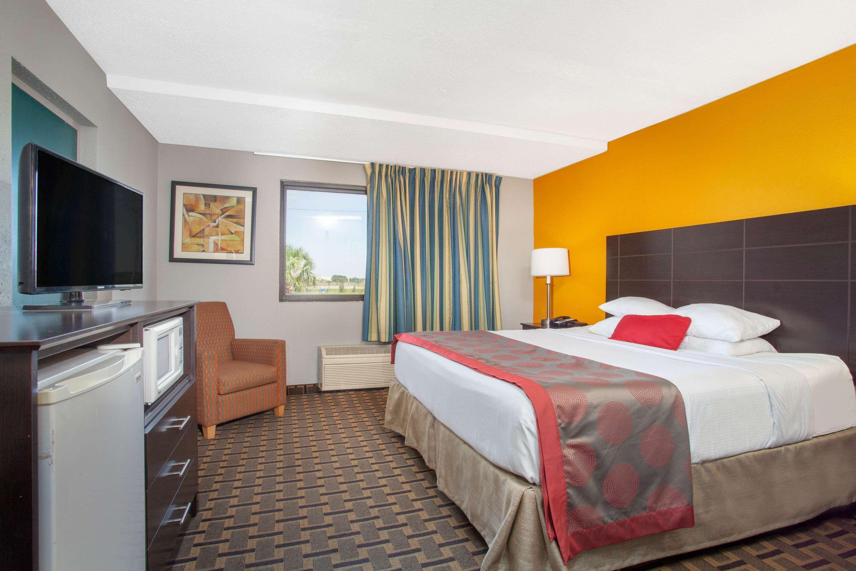 Ramada By Wyndham Davenport Orlando South Hotel Buitenkant foto