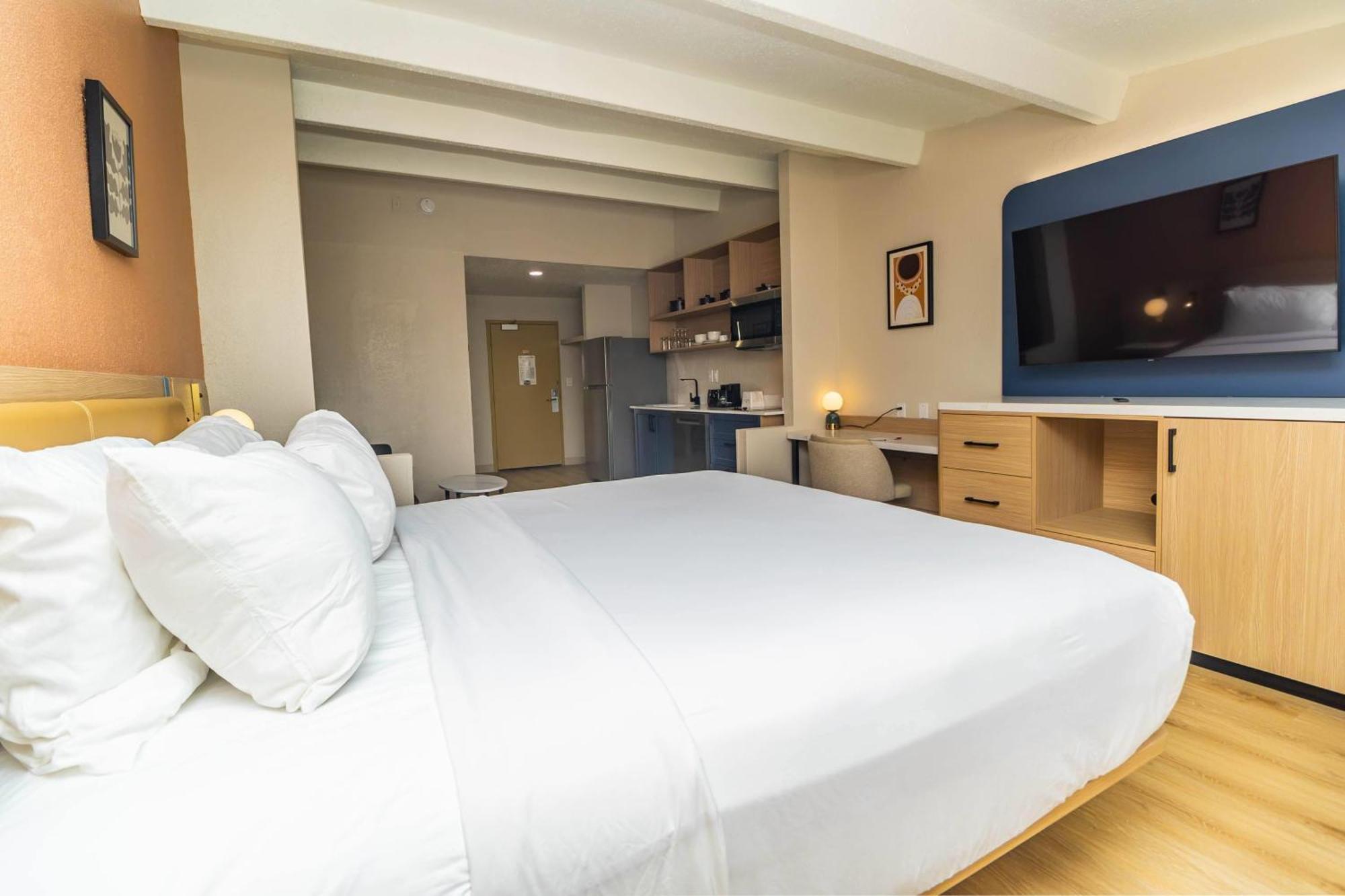 Ramada By Wyndham Davenport Orlando South Hotel Buitenkant foto